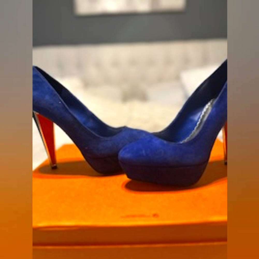 Bebe Blue Suede Platform Pump Size 8
